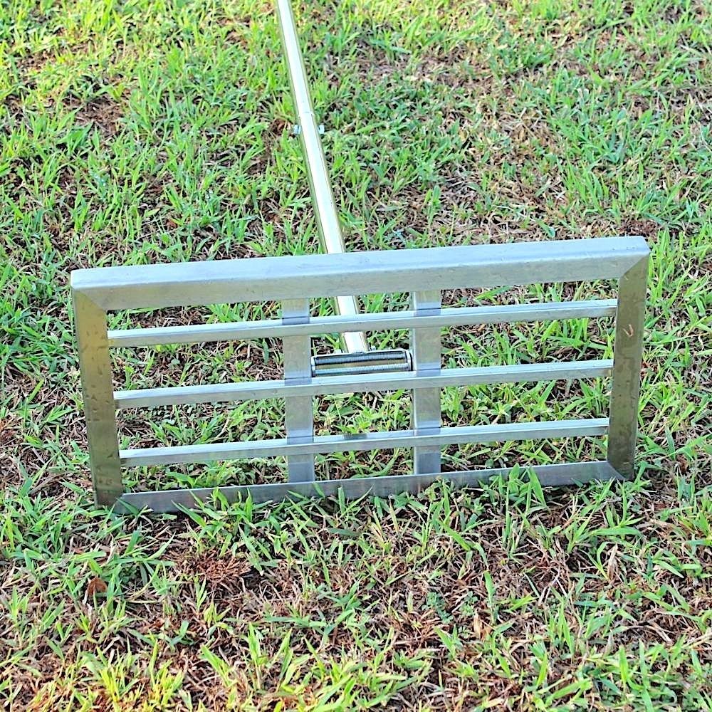 Lawn Lute: 75cm Yard Spreader: image 5